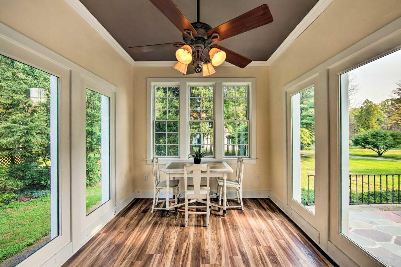 Lovely With Large Yard On 7 Acres! Reading