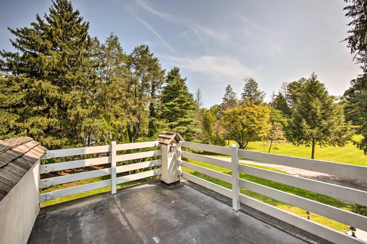 Lovely With Large Yard On 7 Acres! * Reading
