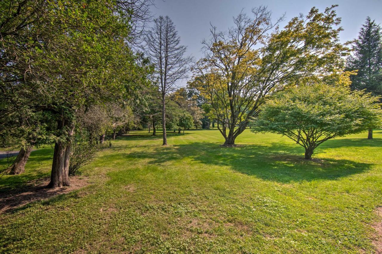 Lovely With Large Yard On 7 Acres!